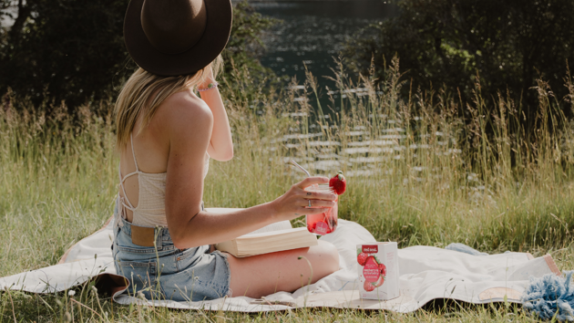 Red Seal Superfans 1440 X 850